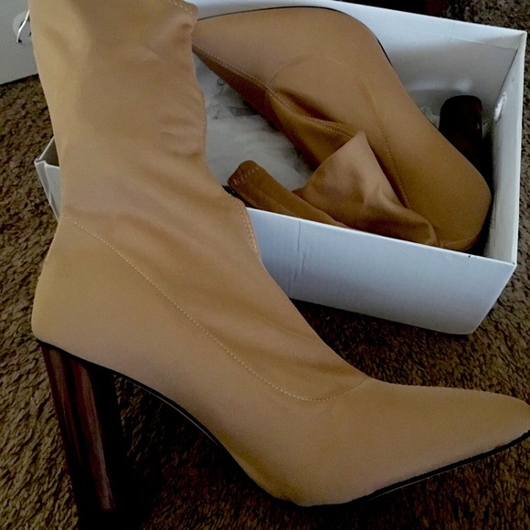 🔥 EGO NUDE LEG-HUGGING BOOT🔥 - Picture 2 of 3